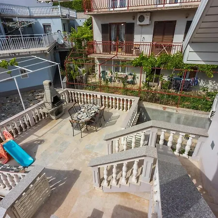 شقة Mirela تْسْغيكفانِتْسا