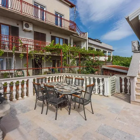Apartamento Mirela *