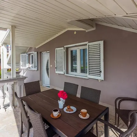 Apartment Mirela
