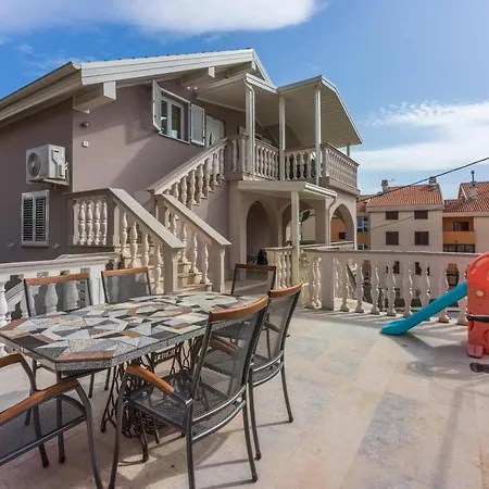 Mirela * ツリクヴェニツァ