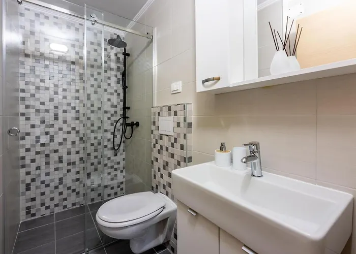 Mirela Appartement *